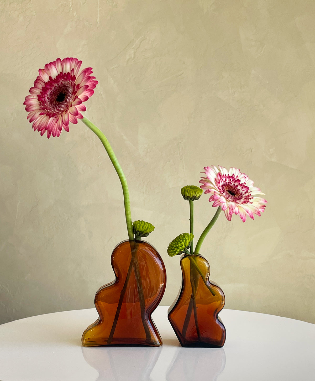 Interlocking Vase — Amber — Manu Nanu